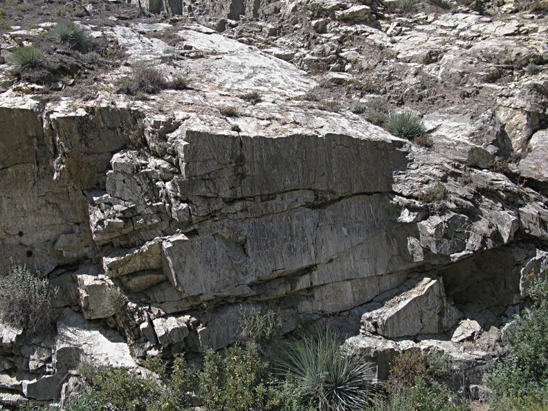 banded-calcite-rocks-along-road-nr-Boyden-2008-07-22-img_0698.jpg