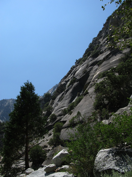 basalt-steep-slope-and-pine-Mist-Falls-trail-2008-07-21-img_0524.jpg