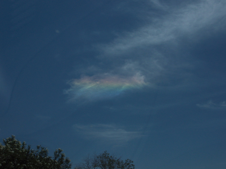 fire-rainbow-faint-seen-in-Tulare-at-noon-2012-08-03-IMG_2594.jpg