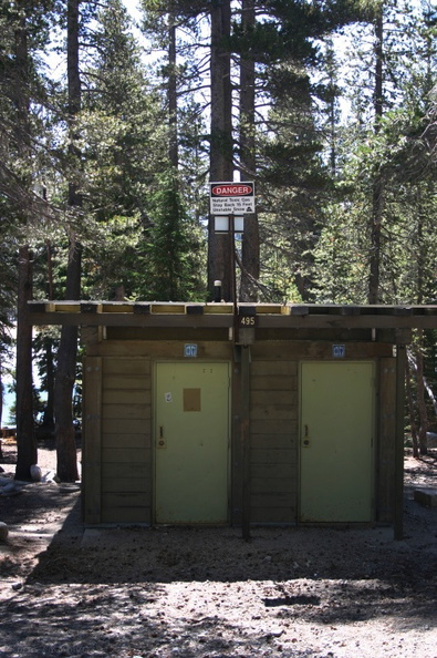 lake-mary-outhouse-CO2-sign-2007-08-05-img_4241.jpg