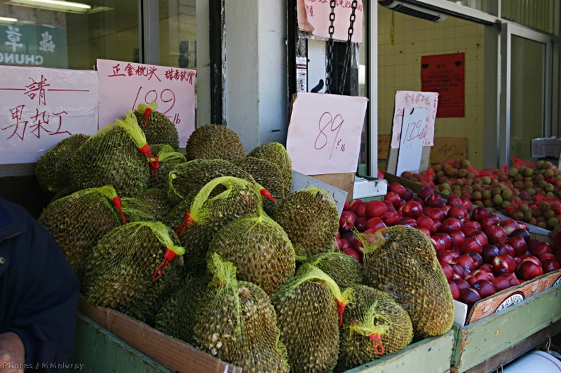 durian-sf-chinatown-greengrocers-4-2006-06-29.jpg