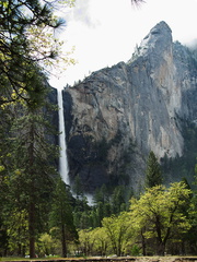 Bridalveil-Fall-Yosemite-2010-05-26-IMG 5795