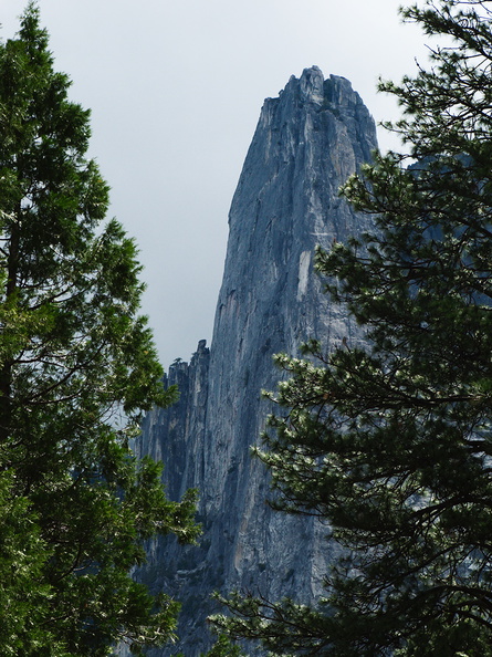 Cathedral-Rock-Yosemite-2010-05-26-IMG_5787.jpg