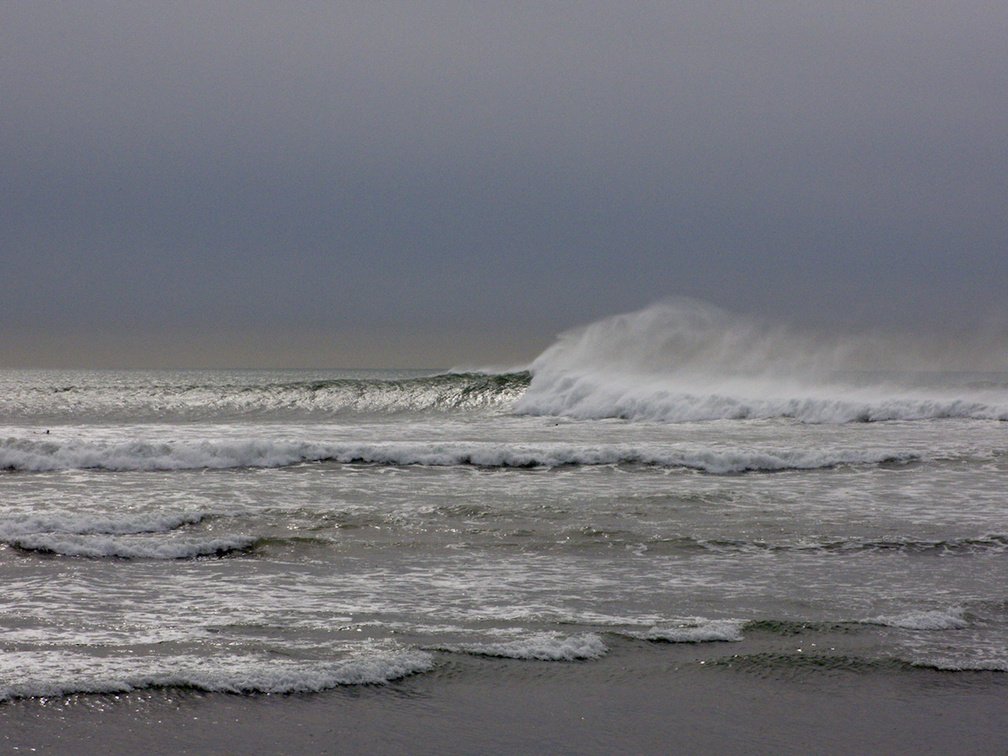 surf-at-Ventura-beach-2014-01-25-IMG 3141